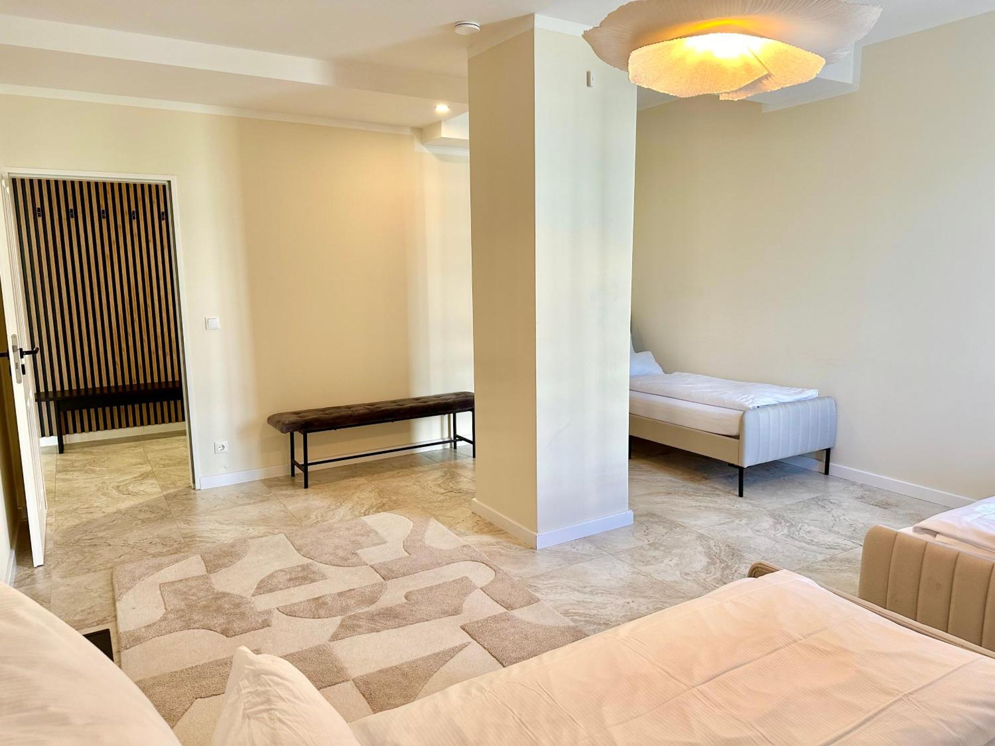 Sanierte 5 Luxus Standard Auf 350qm Appartamento *